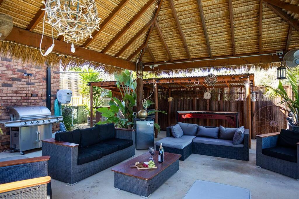 Apartment Bali Style With Pool And Fire Pits *